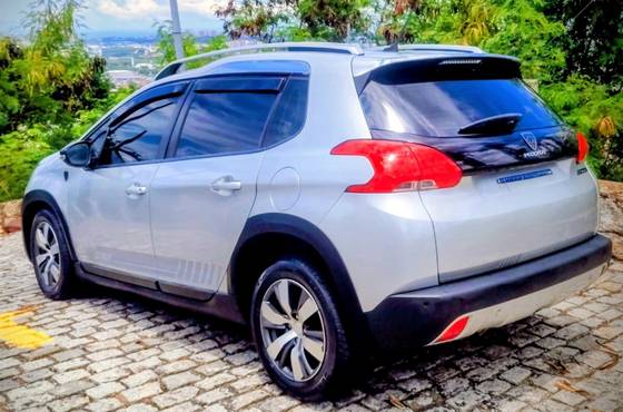 PEUGEOT 2008 1.6 16V FLEX ALLURE 4P AUTOMÁTICO PEUGEOT 2008 1.6 16V FLEX ALLURE 4P AUTOMÁTICO